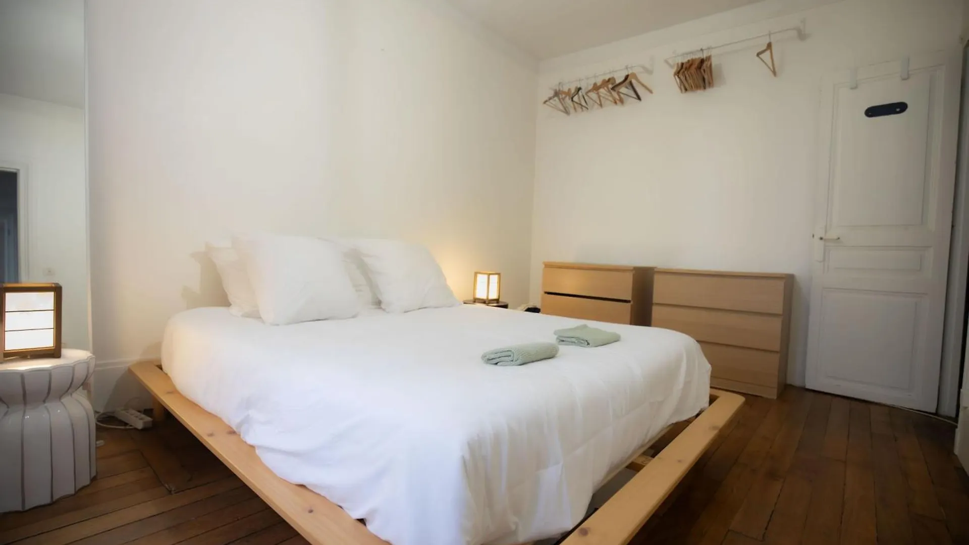 Ferienwohnung Lovely Spacious Cocoon In Paris Apartment