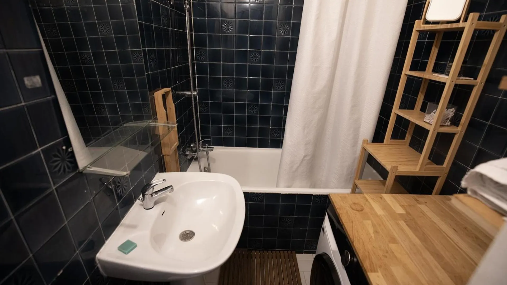 Lovely Spacious Cocoon In Paris 아파트 프랑스